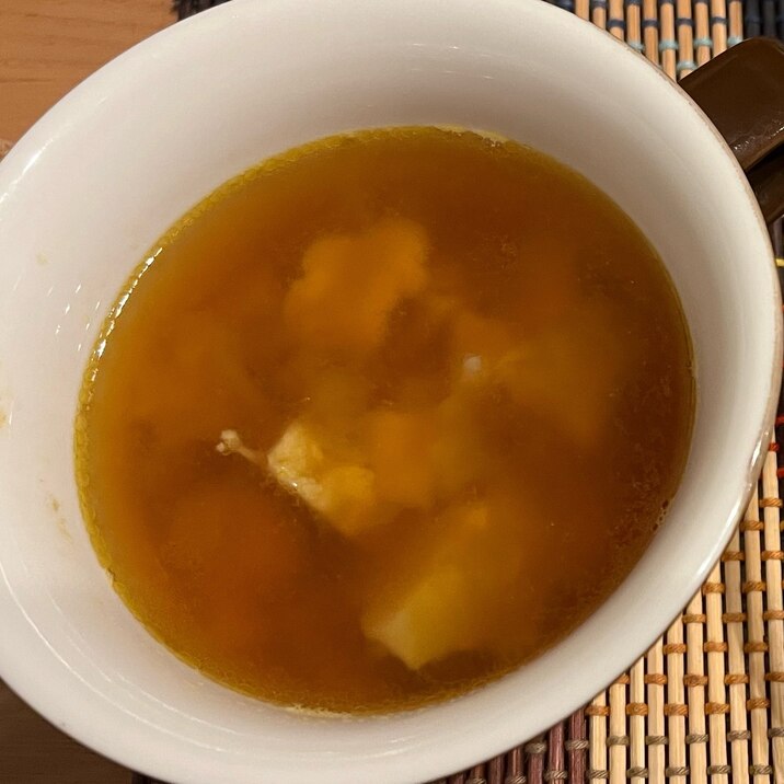 カリフラワーと豆のカレー風味スープ